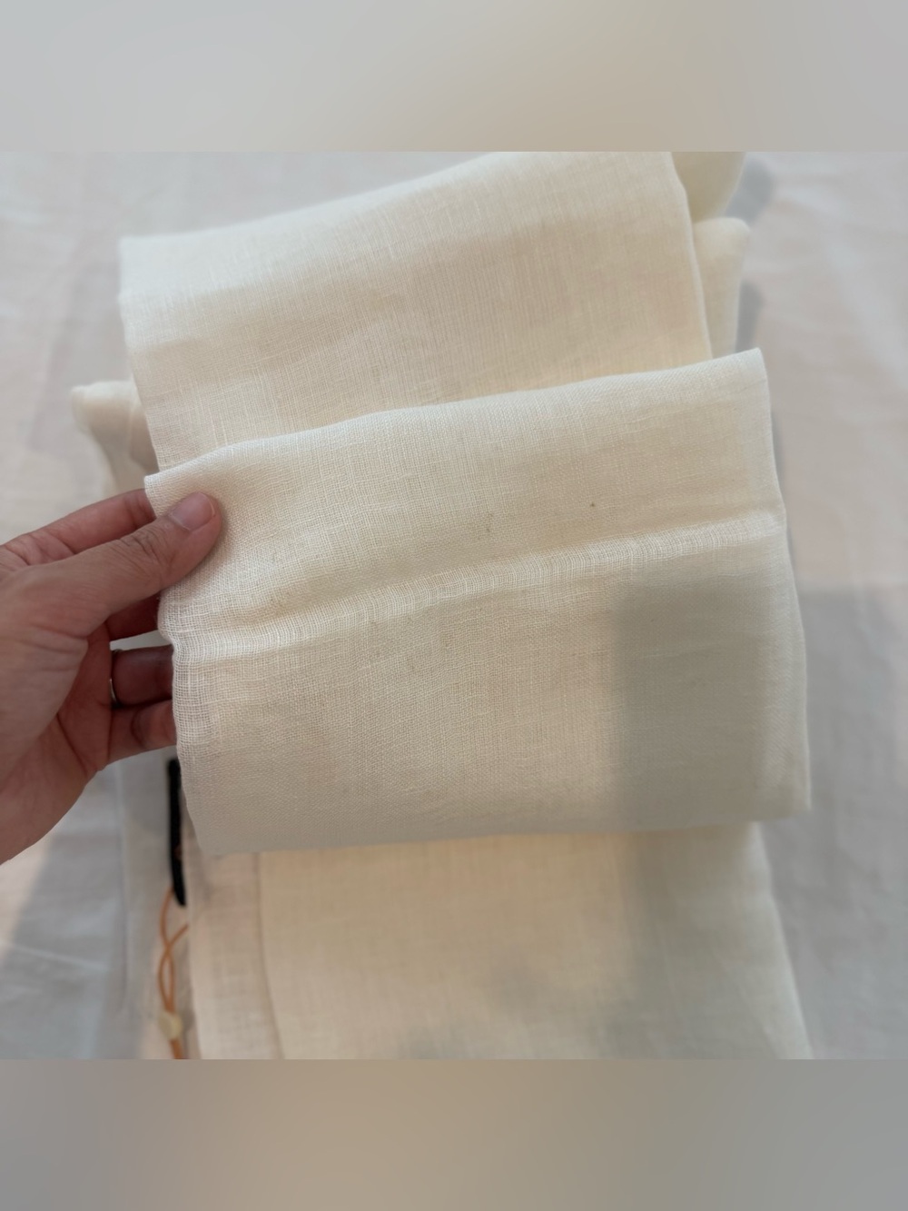 New Quince 100% European Linen Scarf White 28" W x 80" L - Picture 7 of 10